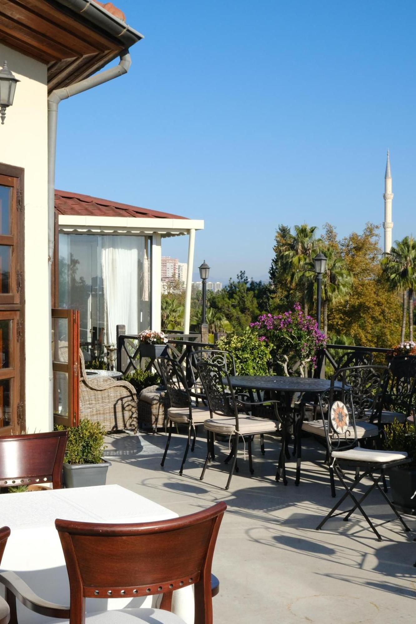 Bosnali Hotel 3*